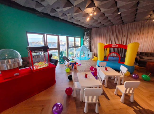 Kids Corner Iasi – locul de joacă mobil pentru evenimente de neuitat 5 inchiriere jucarii pentru nunta iasi